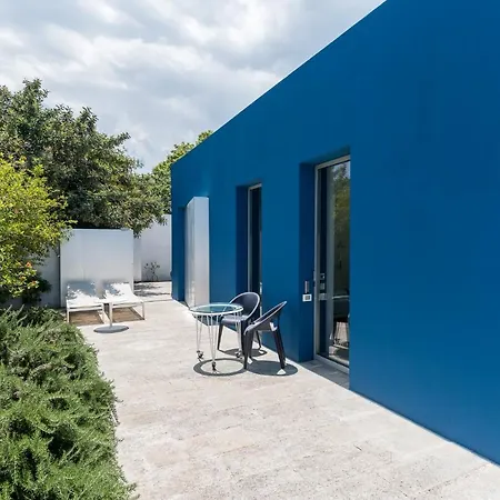 Calcebianca Остуни