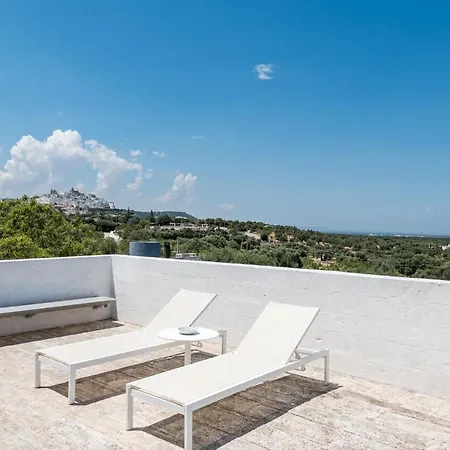 Calcebianca オストゥーニ